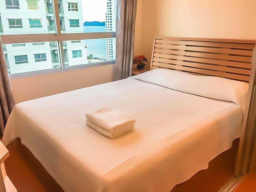 Lumpini Seaview Jomtien By Parikal Hotel Bagian luar foto
