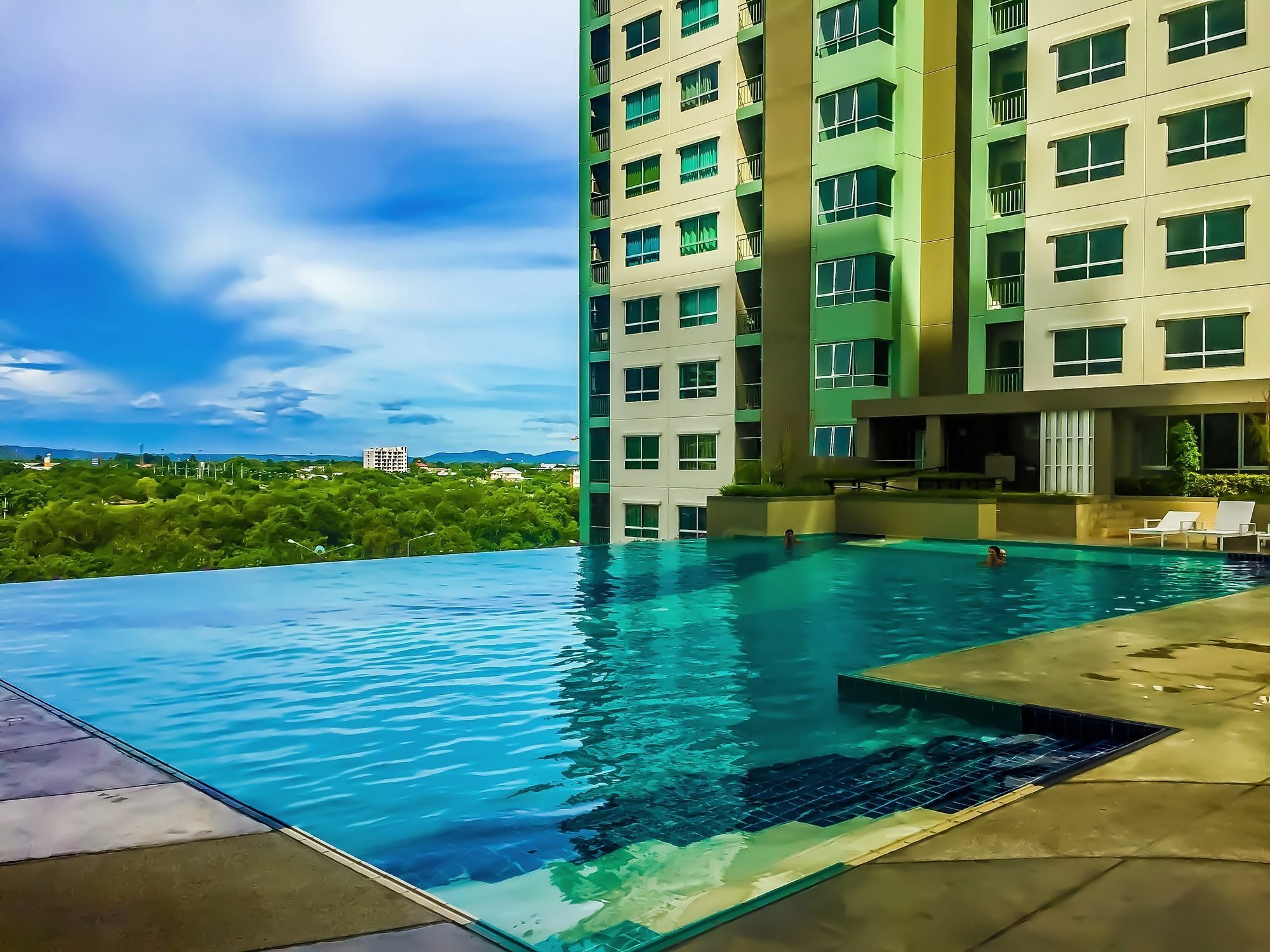 Lumpini Seaview Jomtien By Parikal Hotel Bagian luar foto