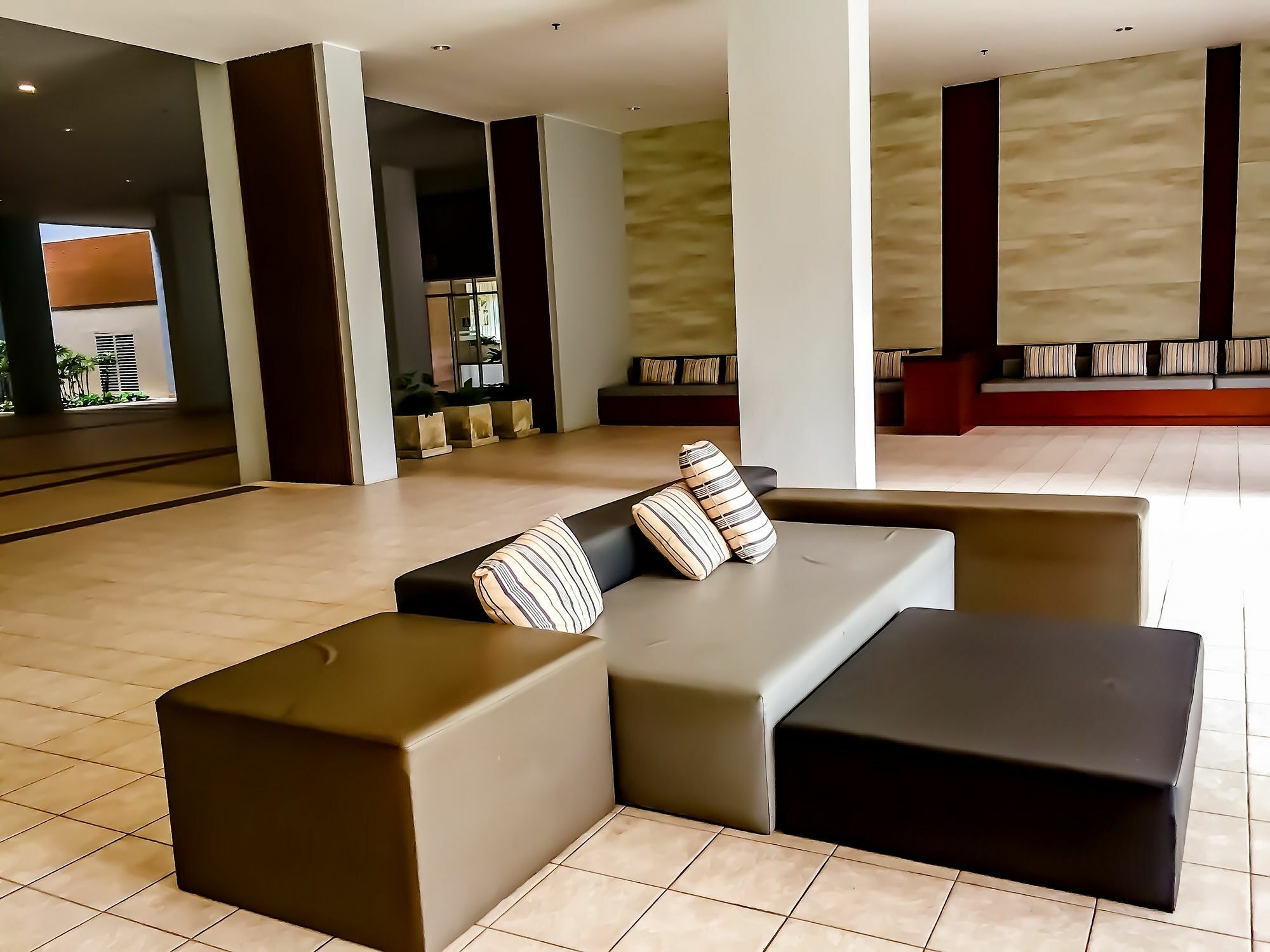 Lumpini Seaview Jomtien By Parikal Hotel Bagian luar foto